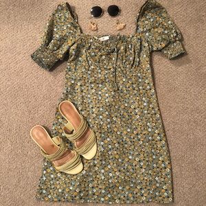 Babydoll Nordstroms Row A daisy mini dress